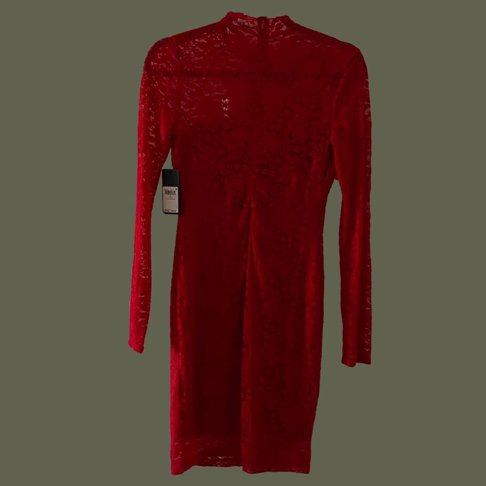 RED LACE BODYCON DRESS - Picture 2 of 3